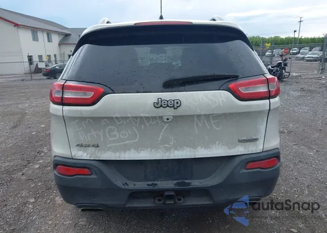 2015 Jeep Cherokee Latitude из США, поврежденный, VIN 1C4PJMCS2FW502580